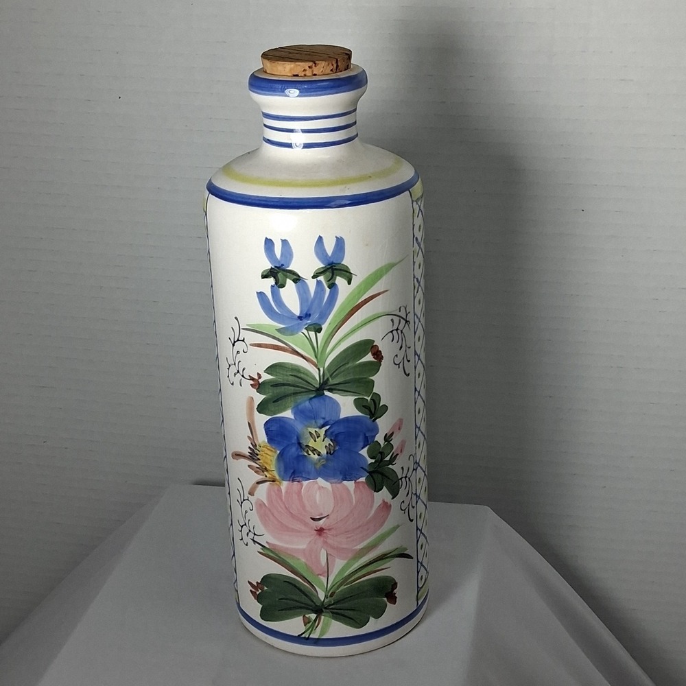 Painted Decorative Ceramic Jar Set Made in China 10.5in & 6in‎ Tall 2 Piece Lot